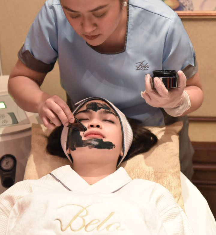 celebrity tries mdna chrome mask celebrity tries mdna chrome mask